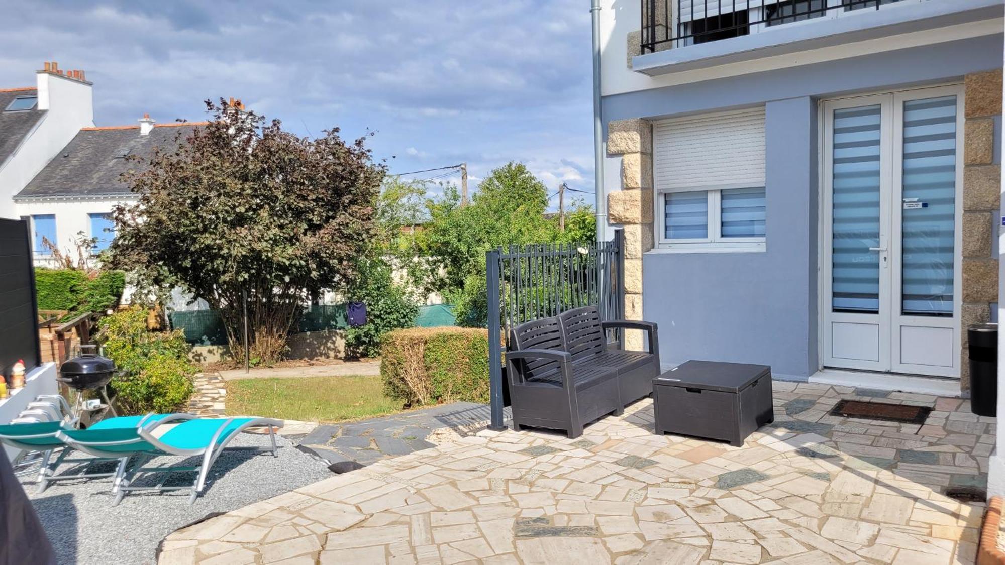 Update Location Lanester Exterior foto